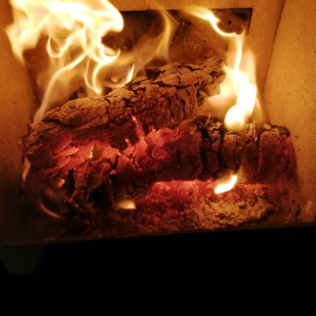 Heat-log-burning